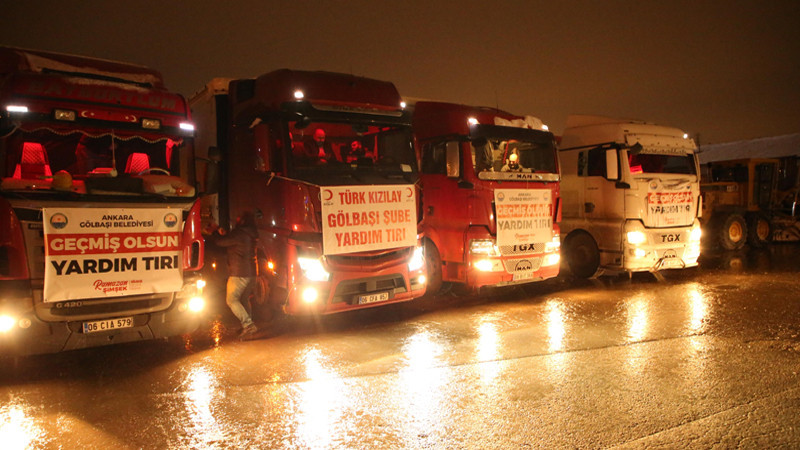 Gölbaşı'ndan 5 Yardım Tırı Deprem Bölgesinde
