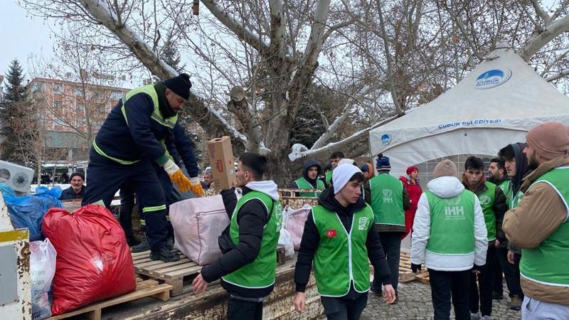 Çubuk'ta Yardım Kampanyasına Yoğun İlgi