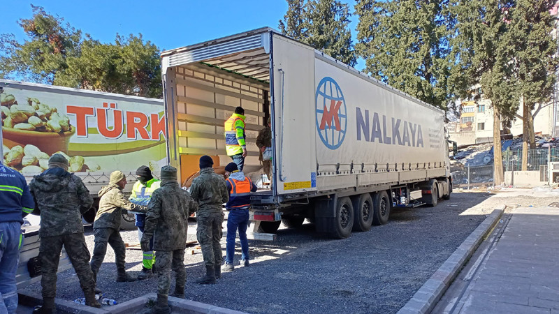 Ankara Büyükşehir Belediyesi'nin Yardımları Artarak Sürüyor