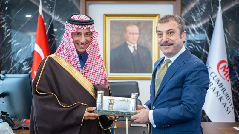 Suudi Arabistan İle 5 Milyar Dolarlık Mevduat Anlaşması