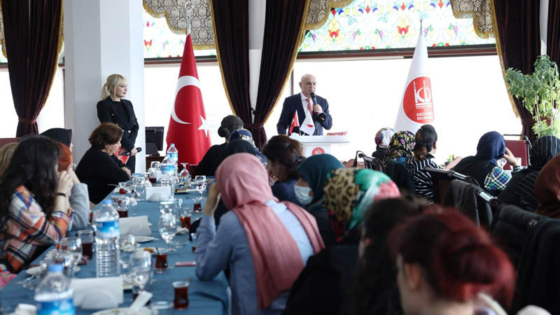 Turgut Altınok Depremzede Kadınlarla Buluştu