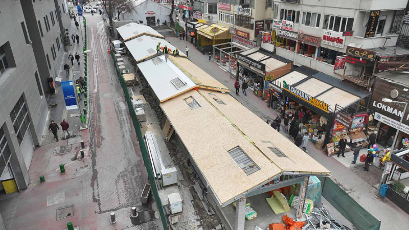 Sakarya Caddesi'ndeki Çiçekçiler Yenileniyor