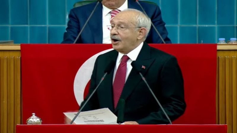 Kılıçdaroğlu CHP kürsüsüne veda etti