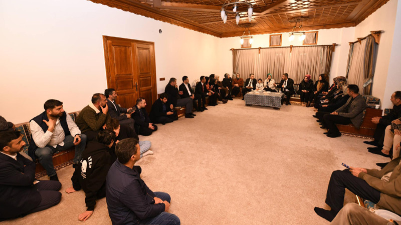 Pursaklar Altınova Mahalle Konağı'nda Sıcak Sohbetler