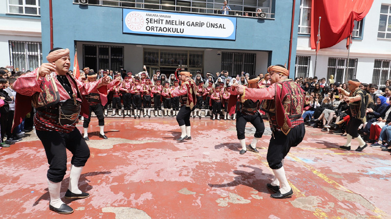 Mamaklı Öğrencilerden Seymen ve Bacıeren Gösterisi