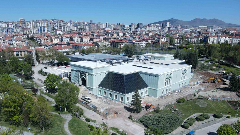 Altınpark Yüzme Havuzu Yenileniyor