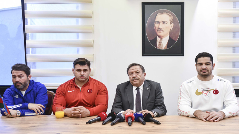 ASKİ Spor'lu Milli Sporcular Basın Toplantısı Düzenlediler
