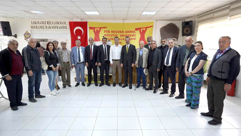 İYİ Parti Sözcüsü Zorlu'dan Cemevi'ne Ziyaret