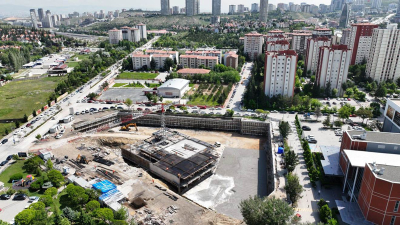 Koru Mahallesi'ne Otopark ve Kent Meydanı
