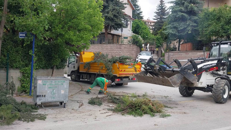 Çankaya Belediyesi'nden Köşe Bucak Temizlik
