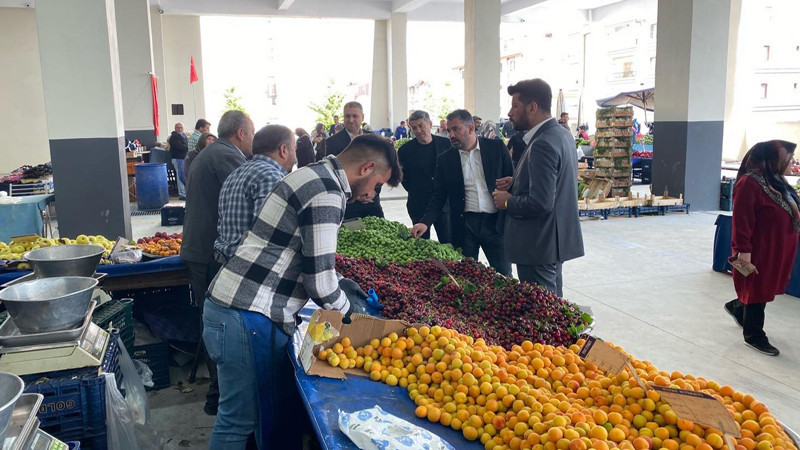 Pursaklar'da Karaca Pazar Alanı Yenilendi