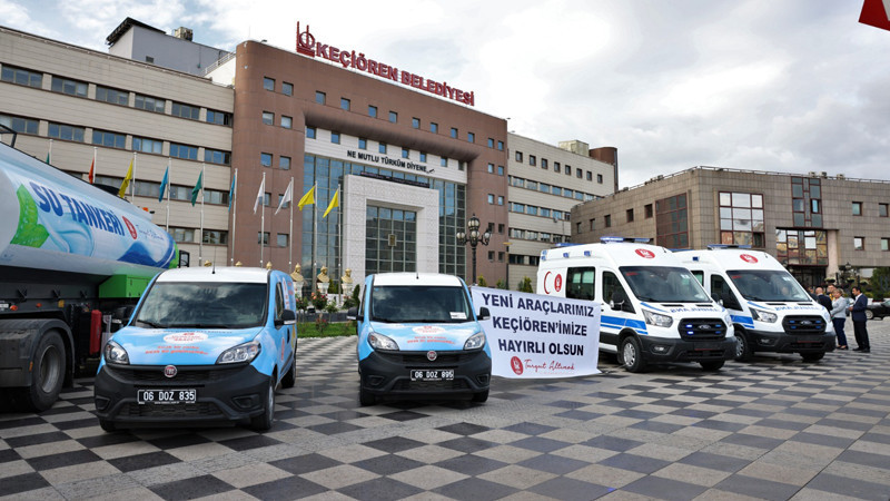 Keçiören'in Yeni Hizmet Araçları Sergilendi