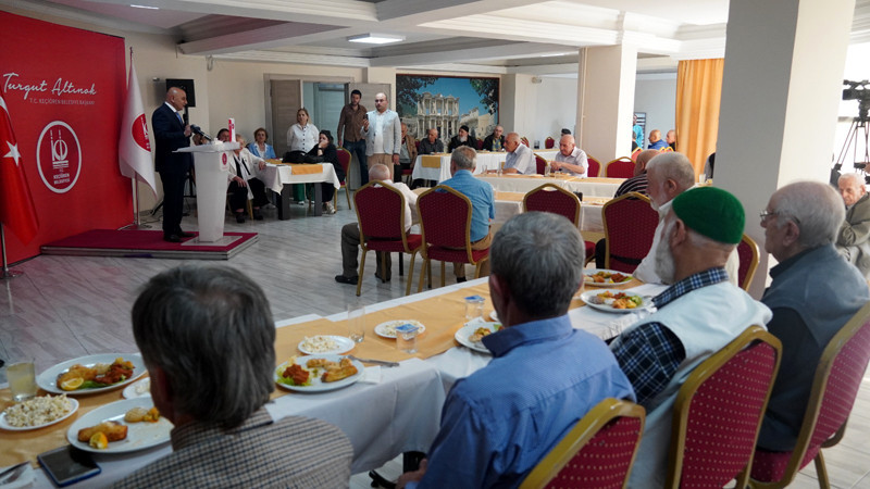 Keçiören Huzurevi'nde Babalar Günü Kutlaması