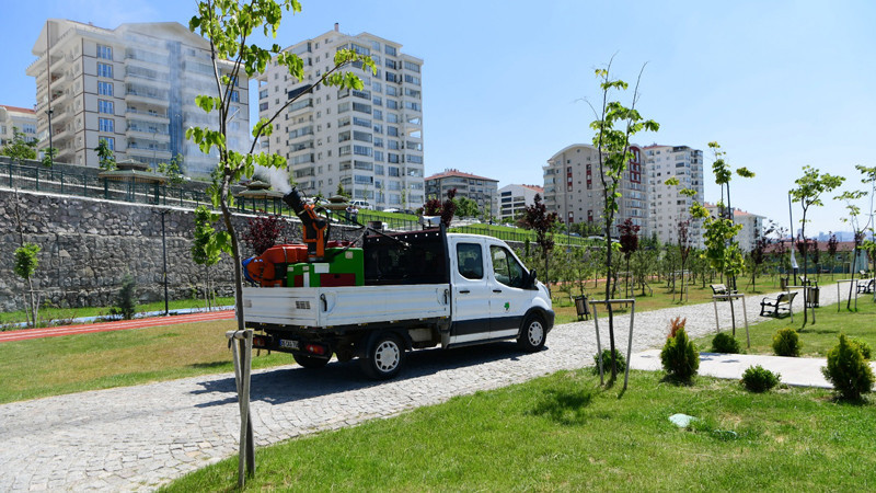 Mamak Belediyesi'nin İlaçlama Çalışmaları Sürüyor