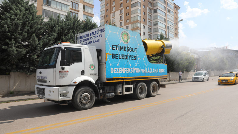 Etimesgut Sineklere Karşı İlaçlanıyor