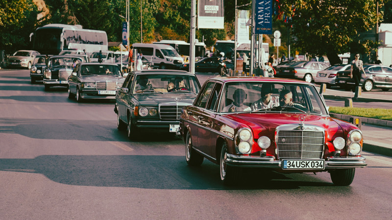 Klasik Otomobiller Üsküdar-Harem'de Buluştu