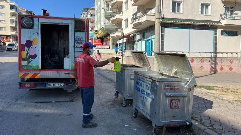 Sincan Sokaklarını Tertemiz Yapıyorlar