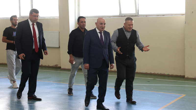 Turgut Altınok'tan Mezun Olduğu Okullara Ziyaret