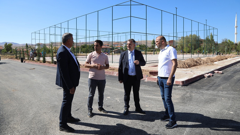 Çubuk'ta Sokaklara Sıcak Asfalt Atılıyor