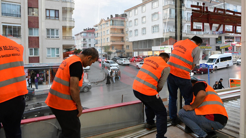 Mamak'ta Doğalgaz Patladı, Belediye Ekipleri Yetişti