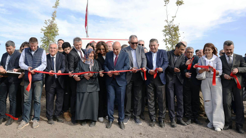 Keçiören'de 100. Yıl İmza Ormanı Fidan Dikme Töreni