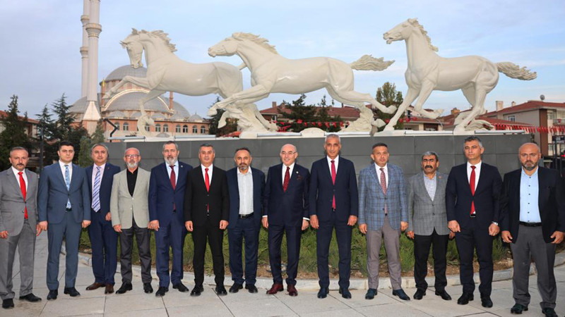 Gölbaşı Merkez Meydan'ın Açılışı Yapıldı
