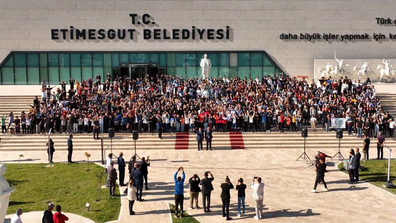 Mersin'den Gelen Bin Öğrenci Türk Tarih Müzesini Gezdi