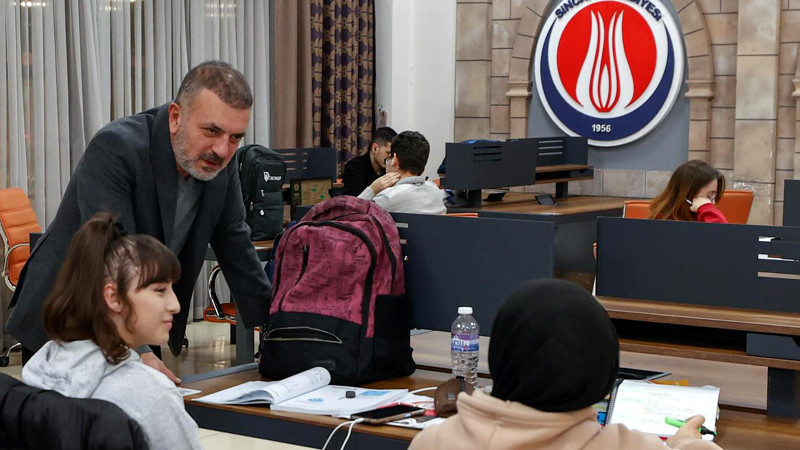 Sincan Millet Kıraathanelerinde Çaylar Sıcak Sohbet Koyu