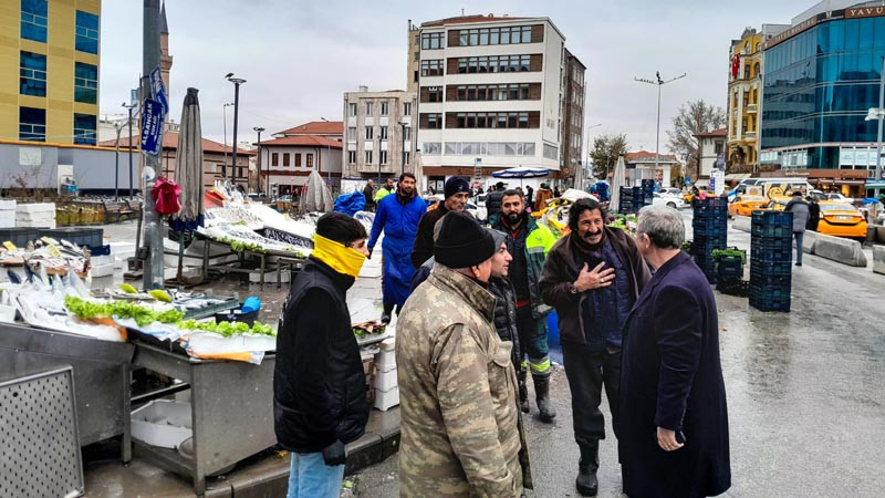 Mansur Yavaş Ulus Esnafını Ziyaret Etti