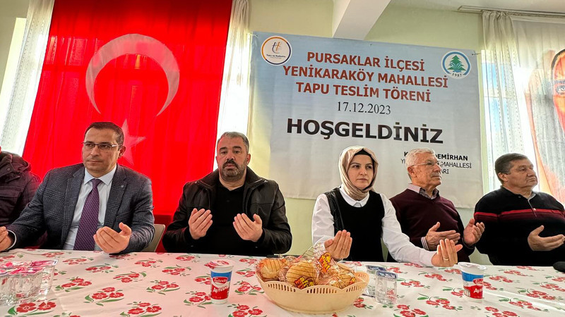 Yeni Karaköy Mahallesi'nde Tapu Sevinci