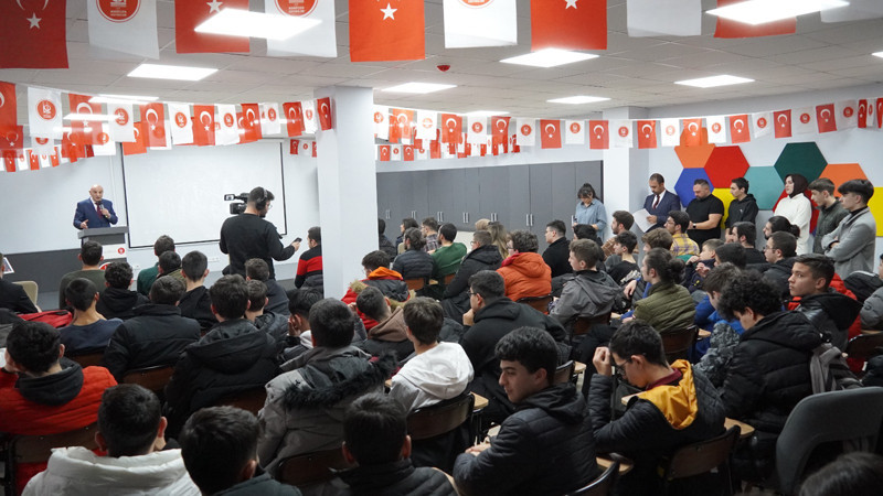 Keçiören Belediyesi'nden Öğrencilere Destek