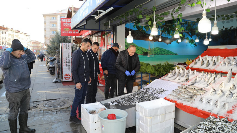 Çubuk İlçesinde Balıkçı Esnafına Sıkı Denetim