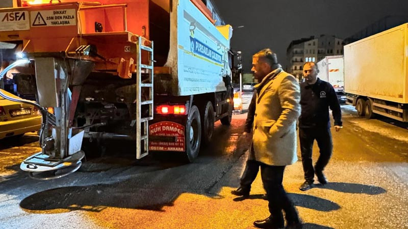 Pursaklar Belediyesi'nden Buzlanmaya karşı önlem