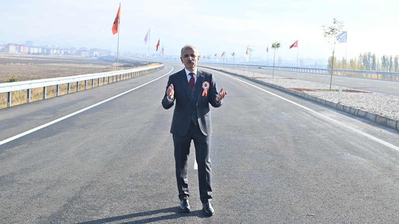 Otoyollarda Gişesiz Bariyersiz Ulaşıma Geçiliyor