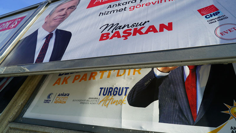 Turgut Altınok Afişlerine Mansur Yavaş Engeli
