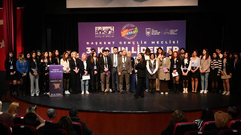 Kadın Liderler Ankara'da Gençlerle Bir Araya Geldi