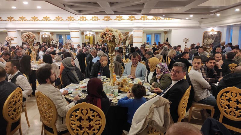 Ankara'da Emlakçılar İftar Yemeğinde Buluştu