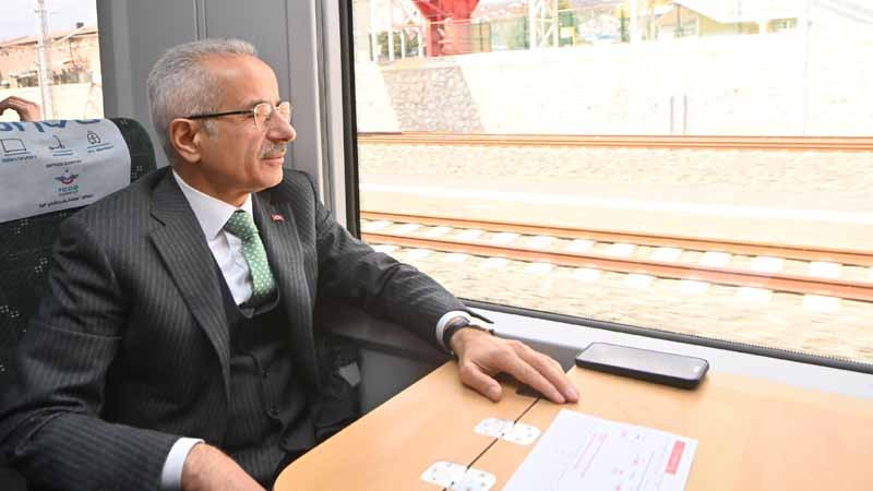Elmadağ'da Banliyö Tren Seferleri Başladı