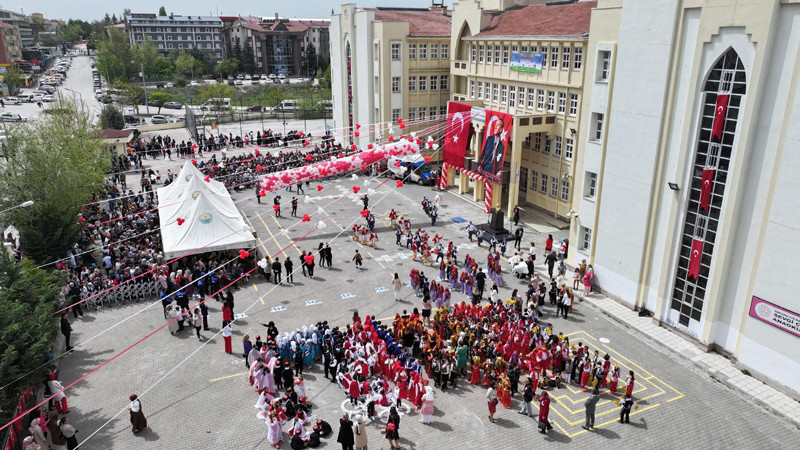 Gölbaşı'nda 23 Nisan'a Özel Etkinlikler Düzenlendi