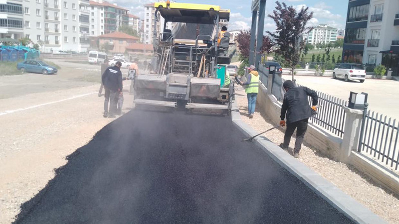 Pursaklar'da Yol Yenileme Çalışmaları Devam Ediyor