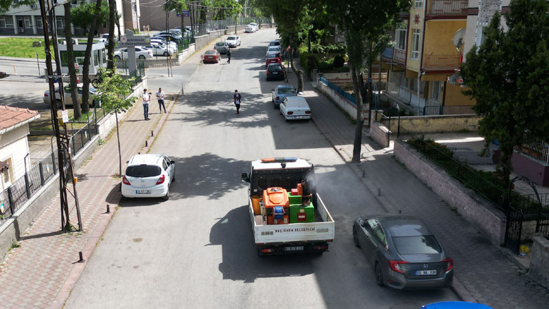 Keçiören Belediyesi Mahalleleri İlaçlıyor