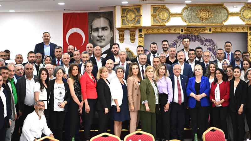 Mamak'a Hizmet Edenler Yemek Programında Buluştular