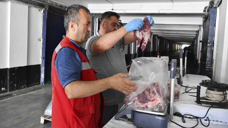 Ankara'da Kurban Bağışları İhtiyaç Sahiplerine Ulaştırılıyor