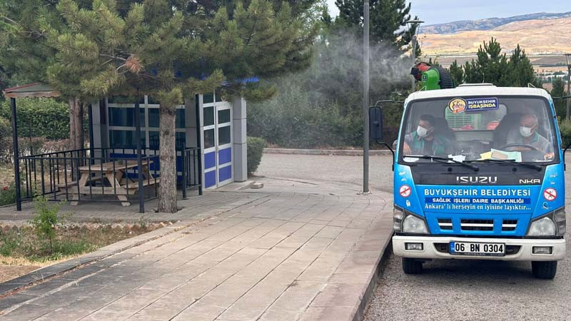 Elmadağ'da Her Mahalle Gece Gündüz İlaçlanıyor