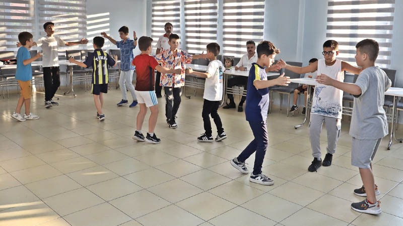 Kıbrıs Köyü'nde Geleceğin Seymenleri Yetişiyor