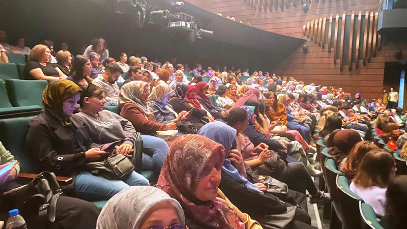Altındağ'da Tiyatroya Gitmeyen Kalmayacak