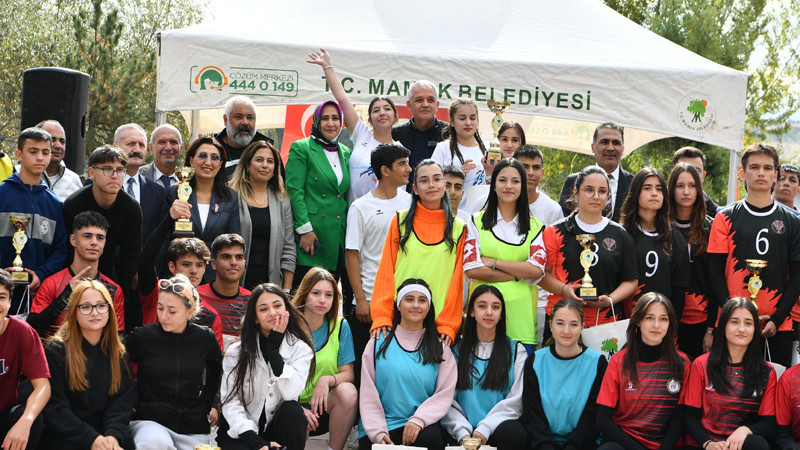 Mamak'ta Liseler Arası Oryantiring Yarışması Yapıldı
