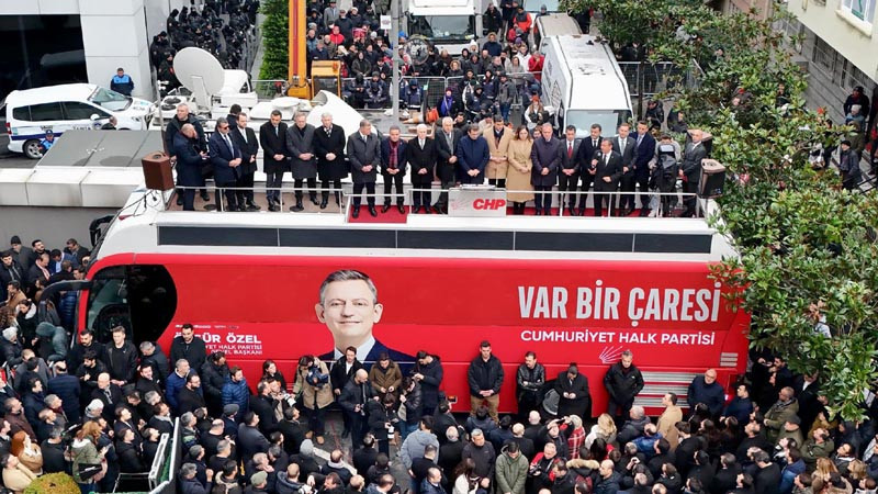 CHP'den Beşiktaş ve Esenyurt'a Çıkarma