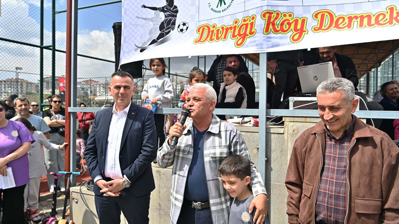 Mamak'ta Divriği Köyler Arası Futbol Turnuvası Başladı