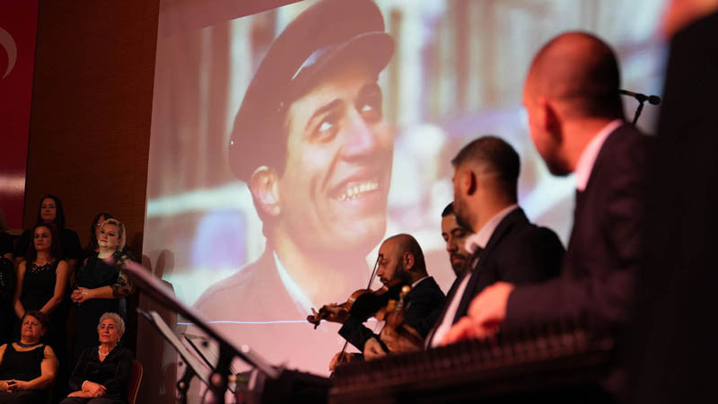 Kemal Sunal'ı Keçiören'de Türkülerle Andılar